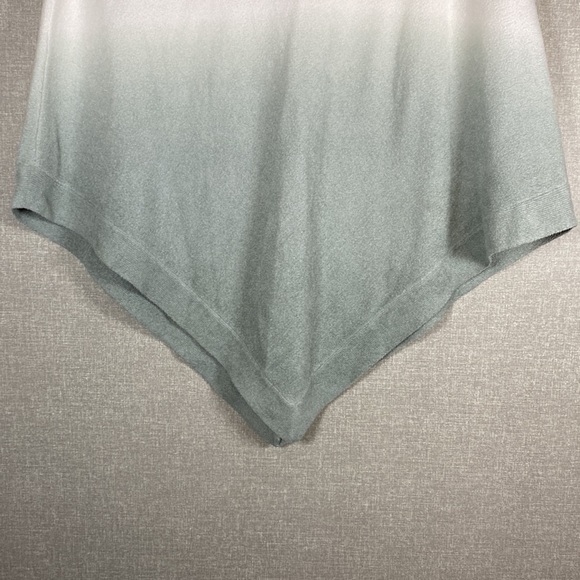 Barefoot Dreams CozyChic Ultra Lite Ocean Breeze Poncho, Green Ombre Waterfall - Picture 6 of 6